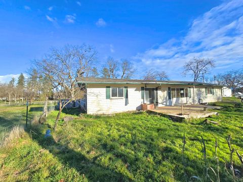 Tiny photo for 11220 Duggan Road, Central Point, OR 97502 (MLS # 220215219)
