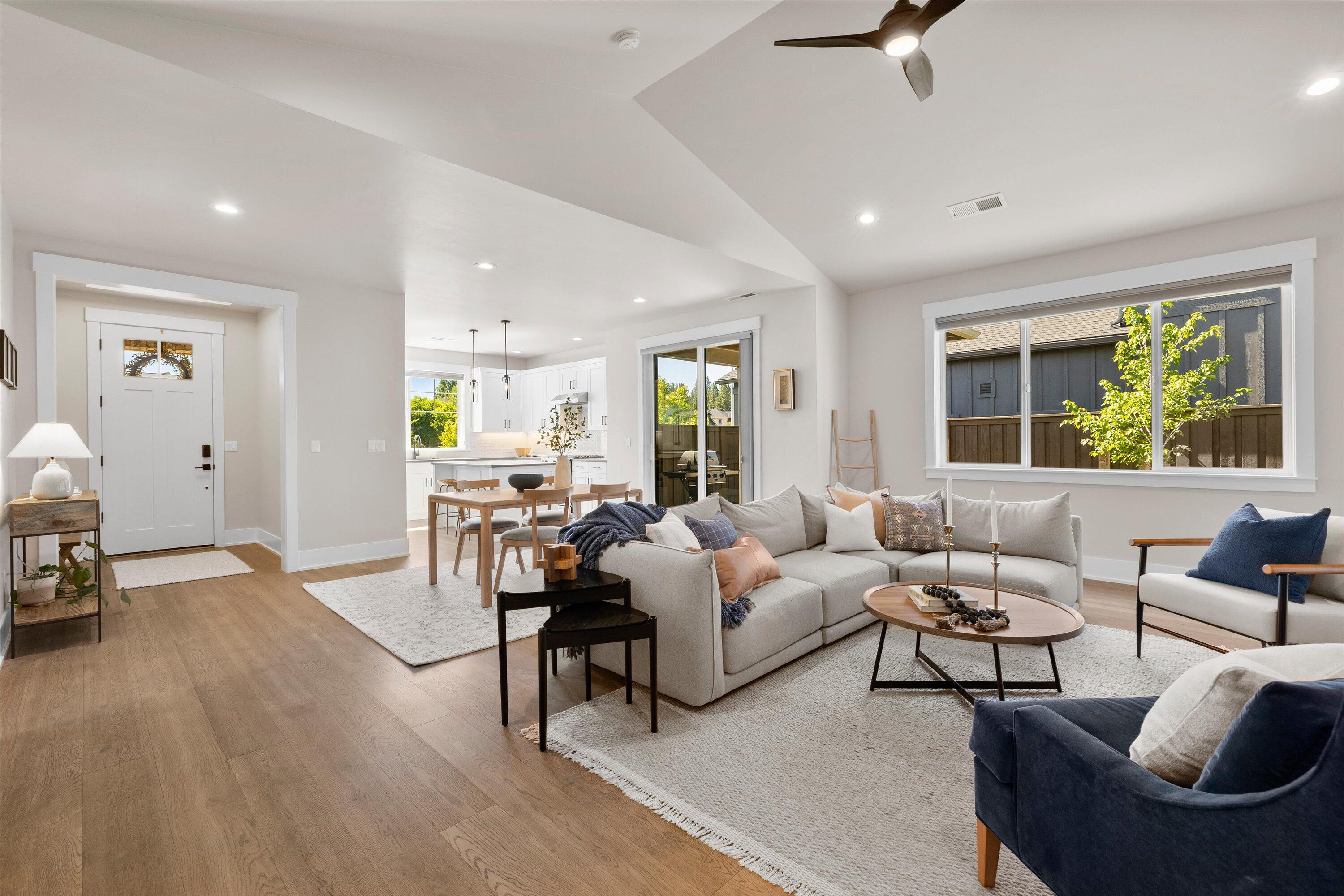 2329 NW Skyline Ranch Road