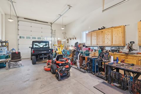 Tiny photo for 12964 SE Ethan Loop, Prineville, OR 97754 (MLS # 220214929)