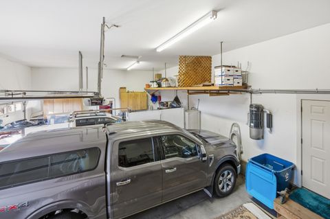 Tiny photo for 12964 SE Ethan Loop, Prineville, OR 97754 (MLS # 220214929)