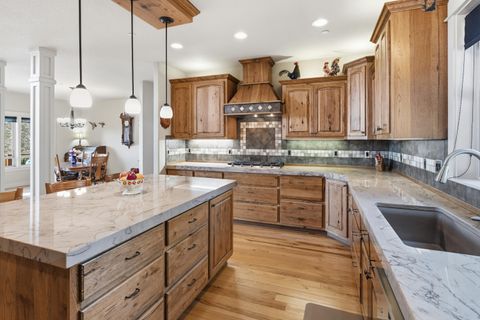 Tiny photo for 12964 SE Ethan Loop, Prineville, OR 97754 (MLS # 220214929)