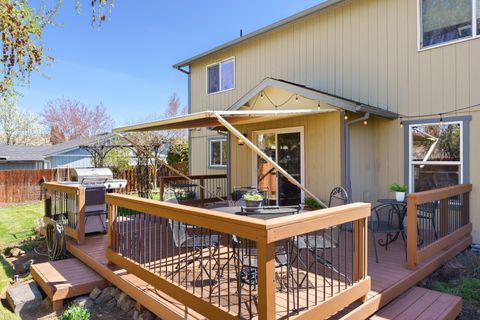 Tiny photo for 3030 NE Stanton Avenue, Bend, OR 97701 (MLS # 220217735)