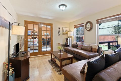 Tiny photo for 3030 NE Stanton Avenue, Bend, OR 97701 (MLS # 220217735)