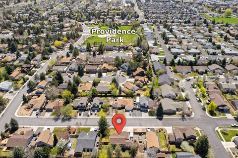 Tiny photo for 3030 NE Stanton Avenue, Bend, OR 97701 (MLS # 220217735)