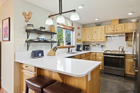 Tiny photo for 3030 NE Stanton Avenue, Bend, OR 97701 (MLS # 220217735)