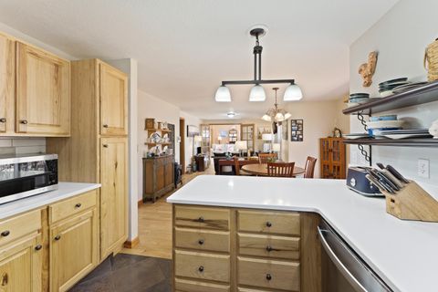 Tiny photo for 3030 NE Stanton Avenue, Bend, OR 97701 (MLS # 220217735)