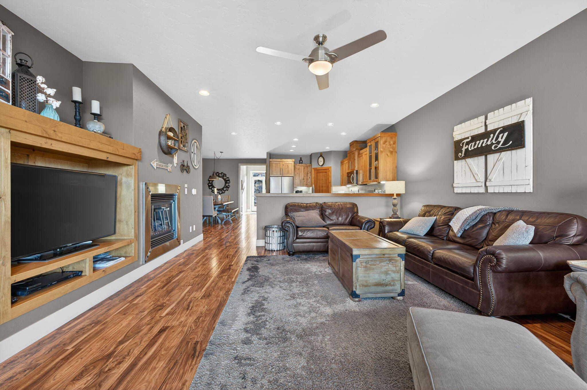 874 SW Crestline Drive 32