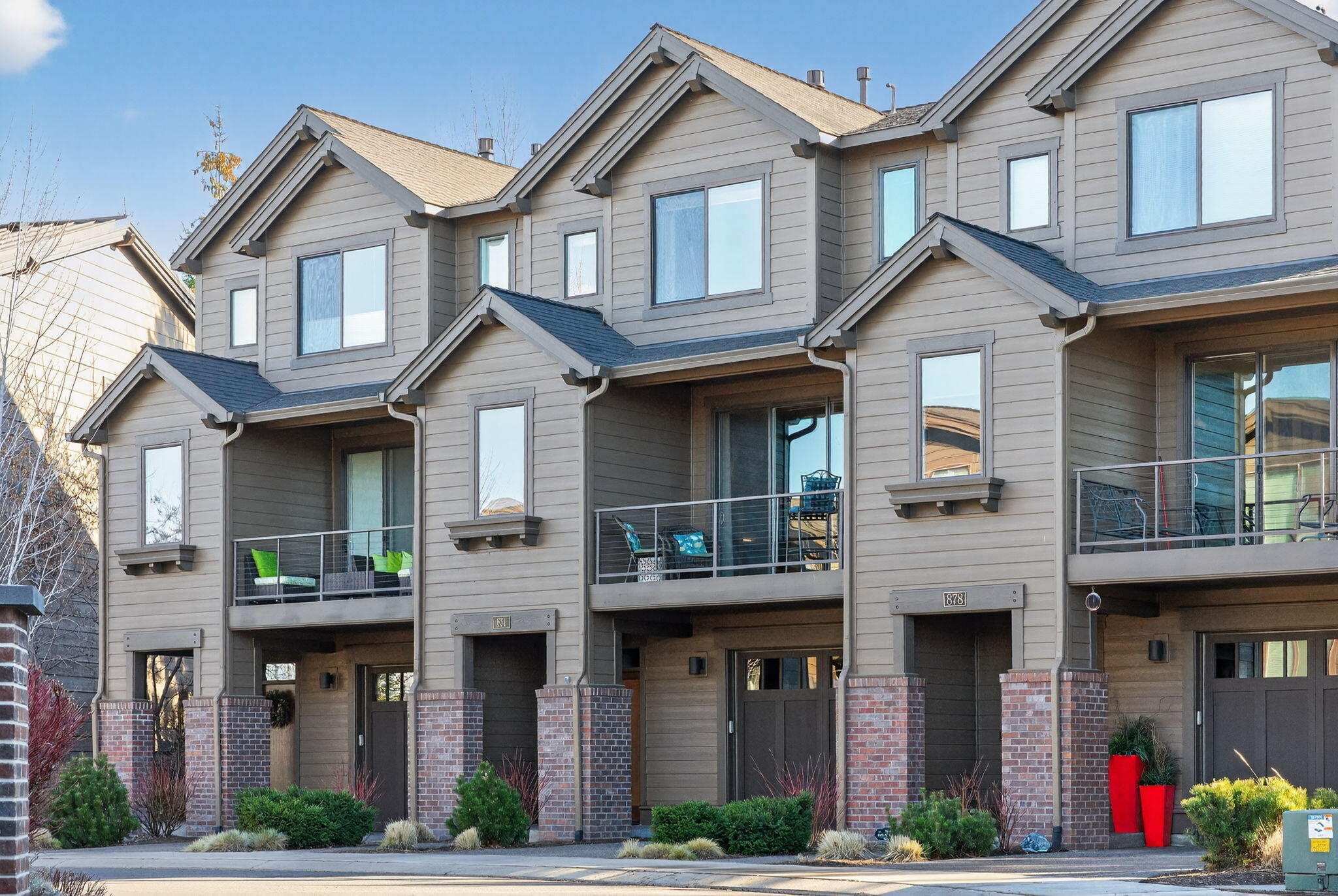 874 SW Crestline Drive 32