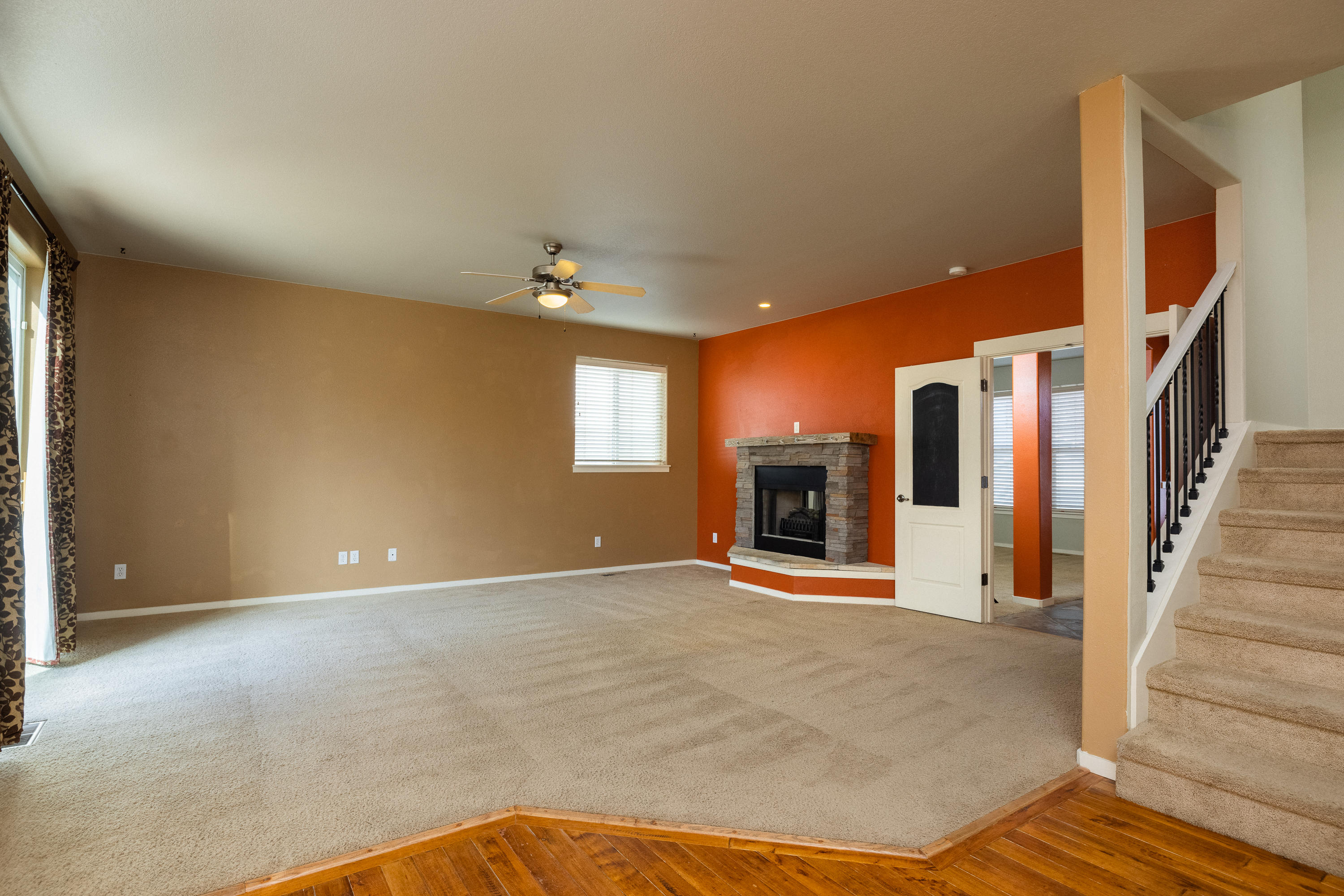 Ni Lah Sha Village - Residential