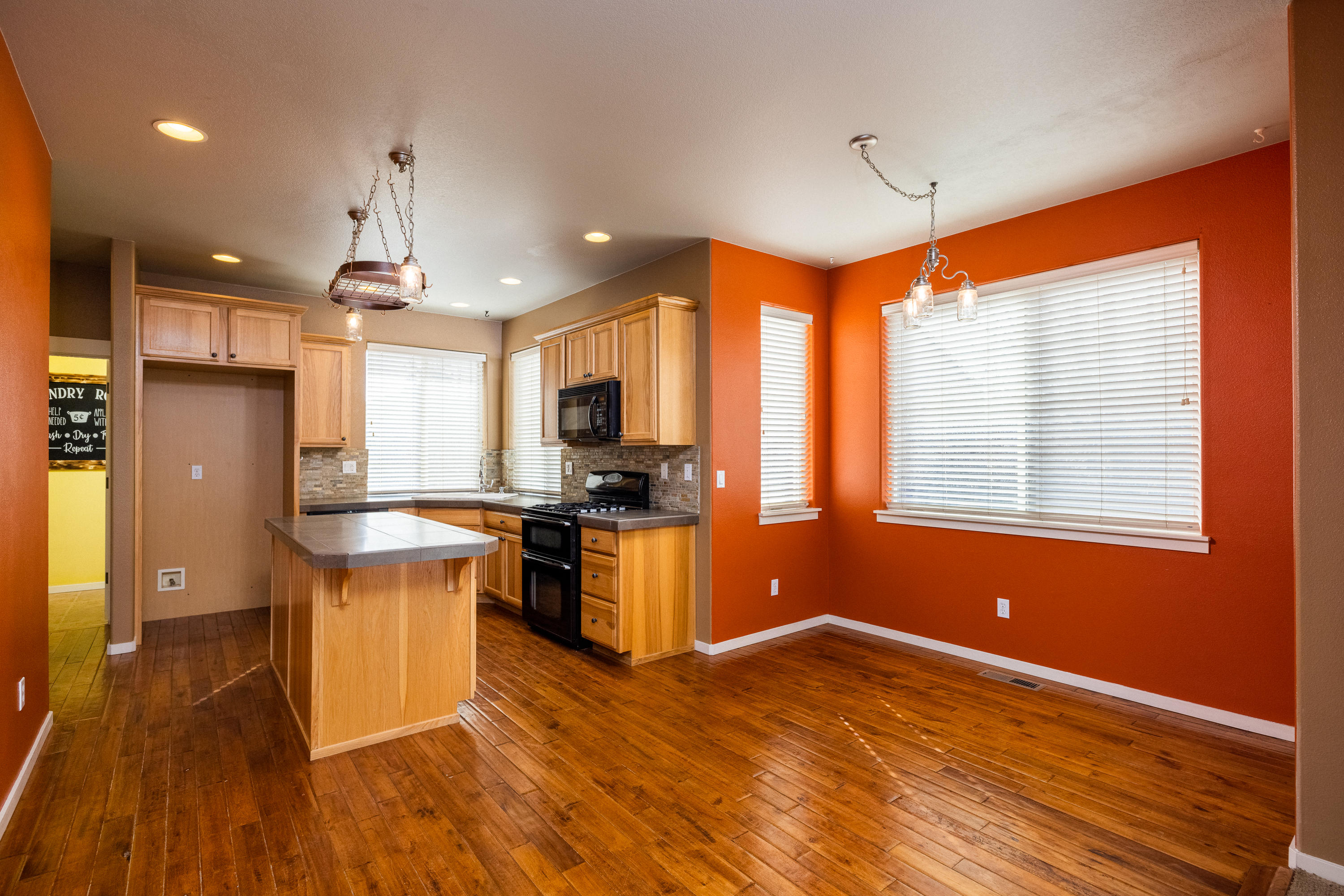 Ni Lah Sha Village - Residential