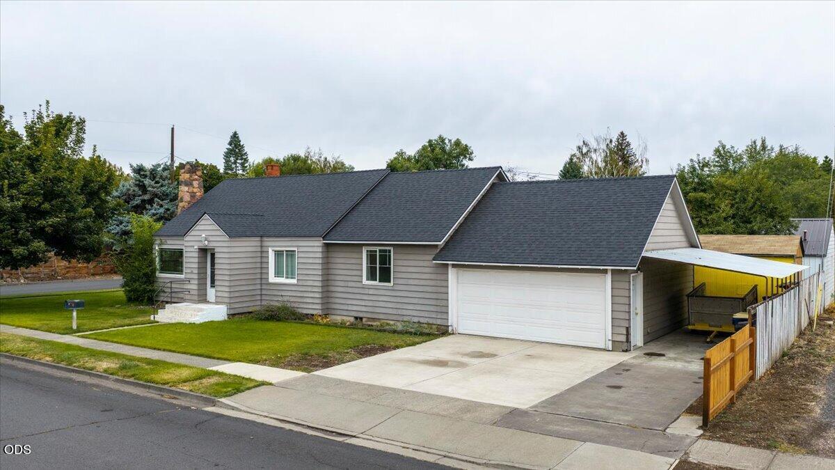 737 NW Elm Avenue