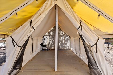 Tiny photo for 2132 SW Culver Highway, Madras, OR 97741 (MLS # 220209655)