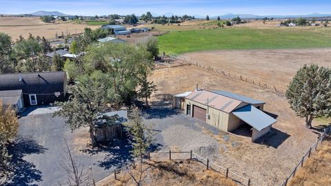 Tiny photo for 2132 SW Culver Highway, Madras, OR 97741 (MLS # 220209655)