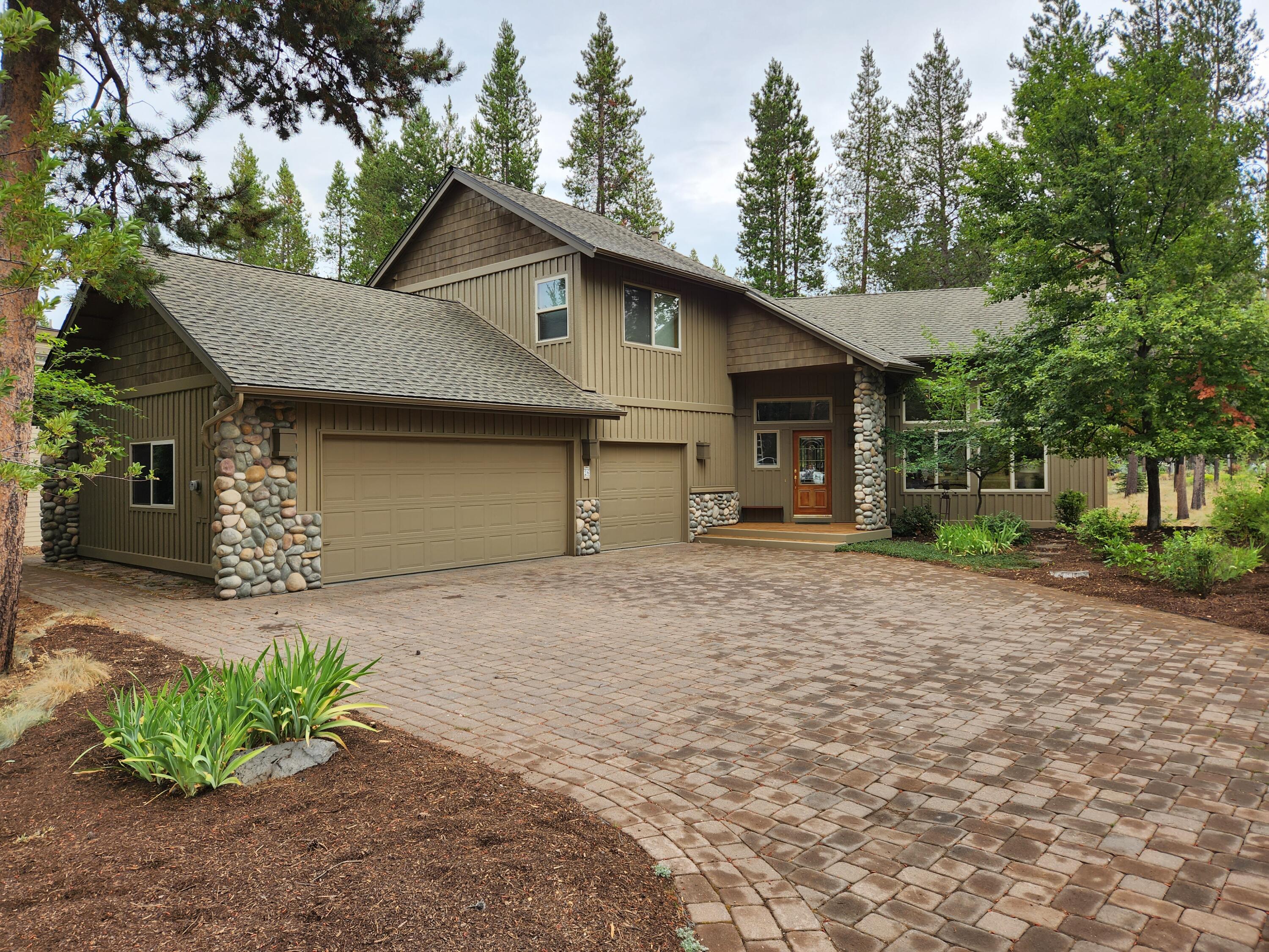 Fairway Crest Village - Residential