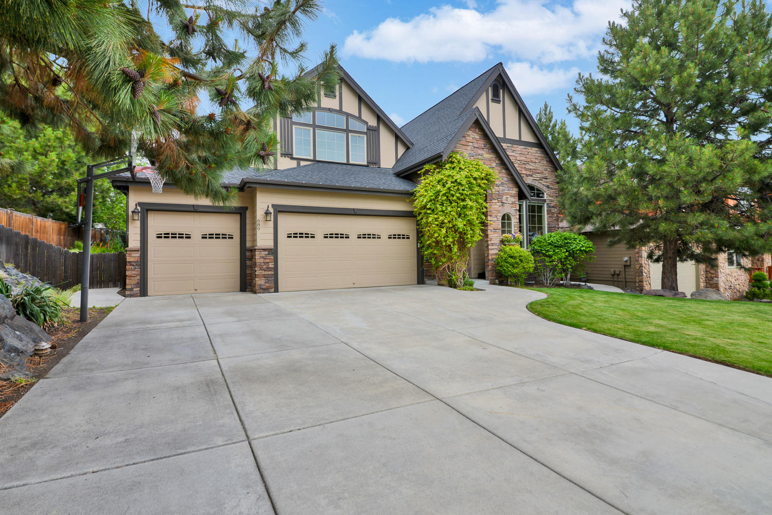 Awbrey Road Heights - Residential