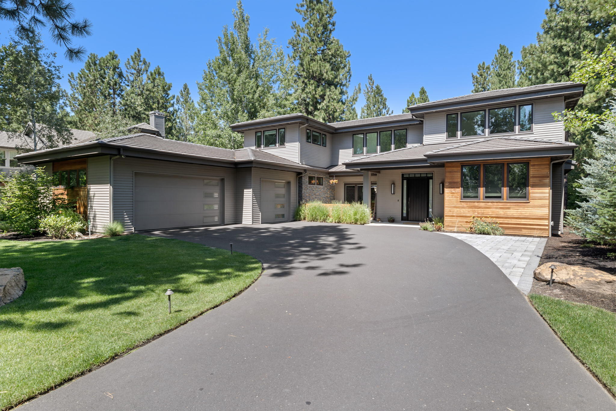 Broken Top - Residential