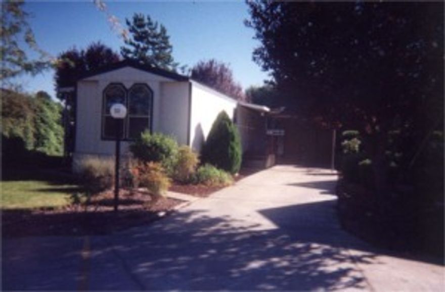 Like new. This home is in mint condition, in great upscaled family Park. Nice, quiet neighborhood. Myra Lynne Mobile Home Park. Space Rent $305.