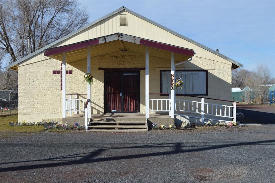 Large Commercial Space available in South suburbs. Perfect for Retail or last used as a Church. Use features large showroom area with plenty of parking. Very affordable for the amount of square footage.