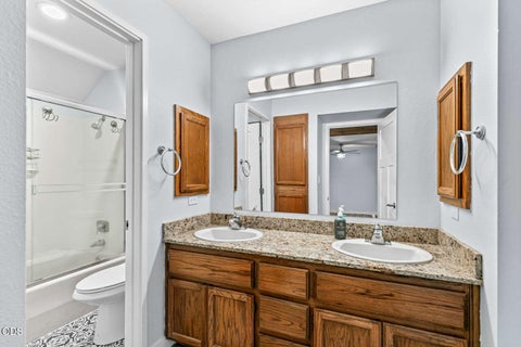Tiny photo for 115 Rogue River Highway #APT 302, Grants Pass, OR 97527 (MLS # 220223681)