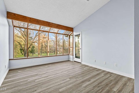 Tiny photo for 115 Rogue River Highway #APT 302, Grants Pass, OR 97527 (MLS # 220223681)