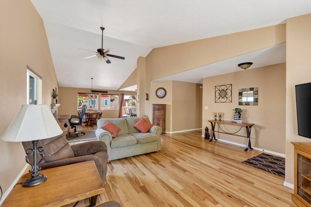 2144 SW 37th Street