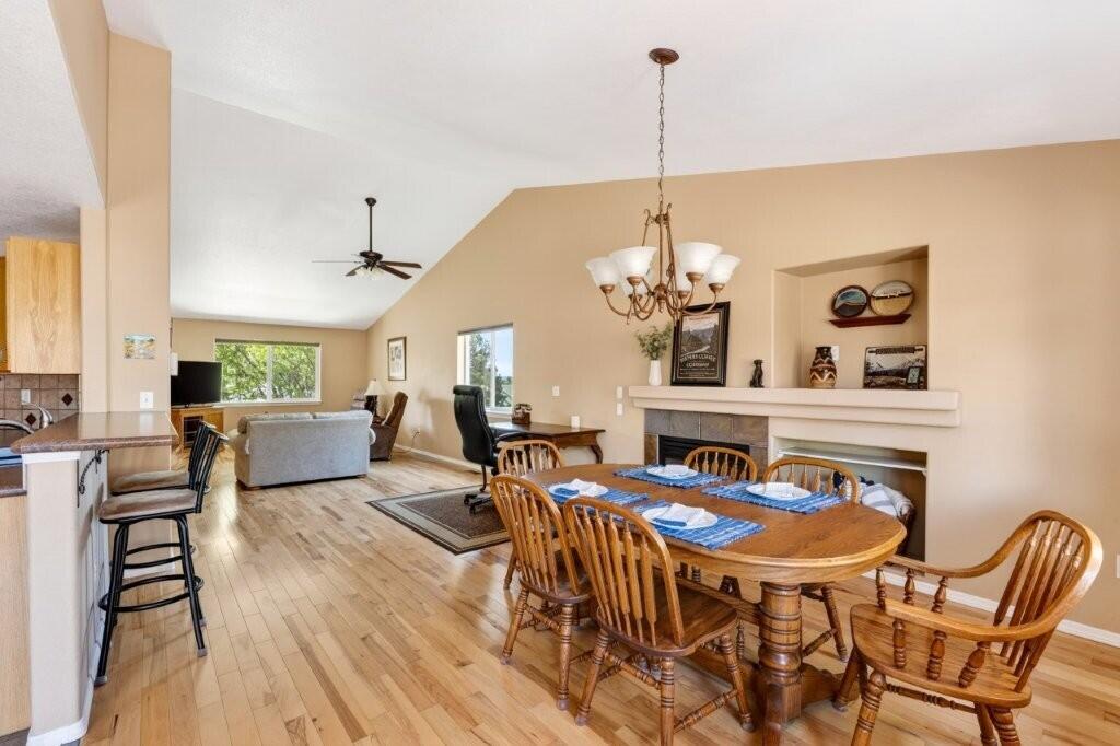 2144 SW 37th Street