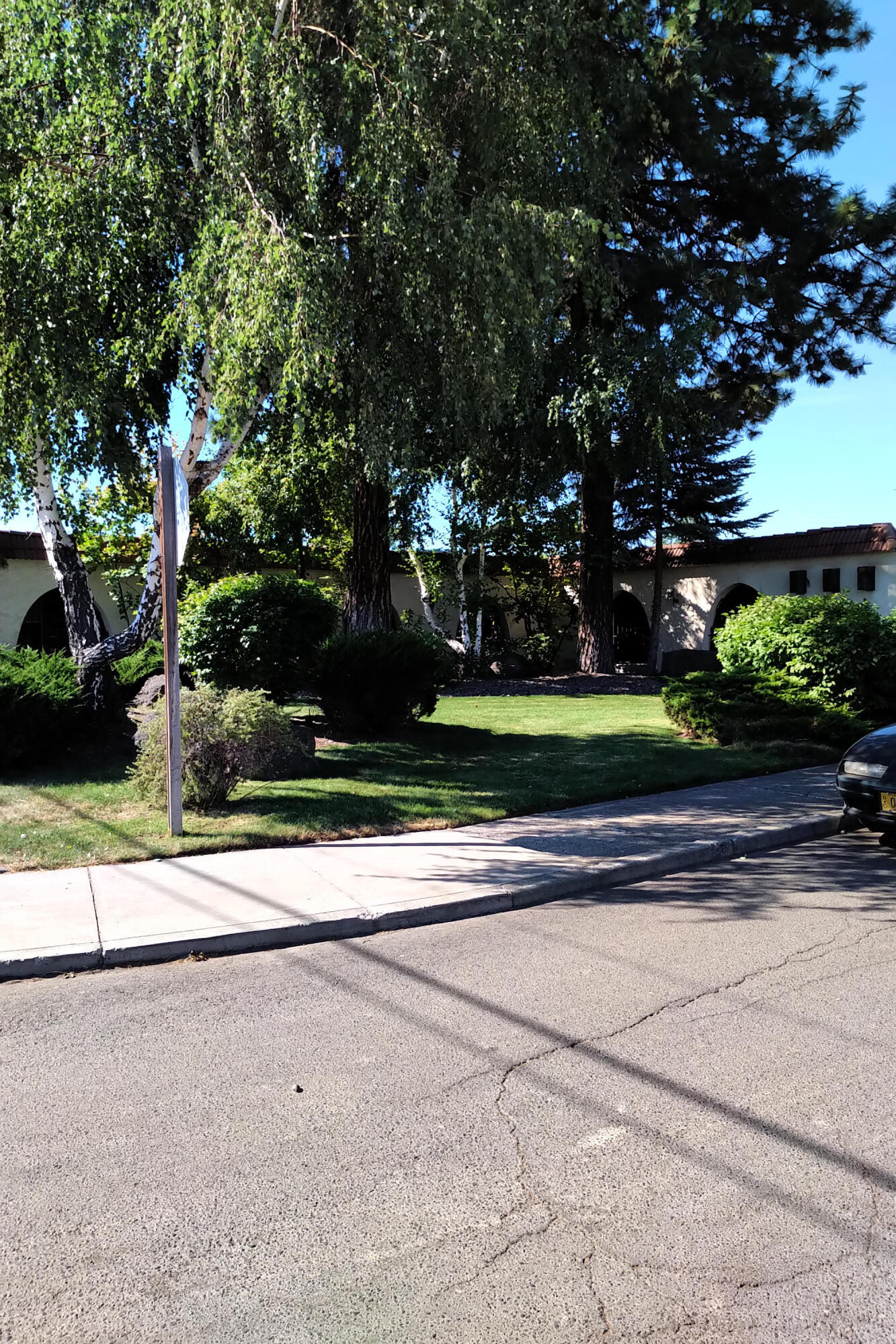 Riverside - Commercial Sale