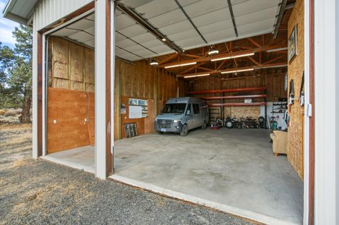 Tiny photo for 6225 NW Euston Court, Redmond, OR 97756 (MLS # 220211651)