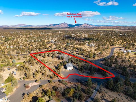 Tiny photo for 6225 NW Euston Court, Redmond, OR 97756 (MLS # 220211651)