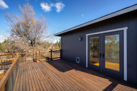 Tiny photo for 6225 NW Euston Court, Redmond, OR 97756 (MLS # 220211651)