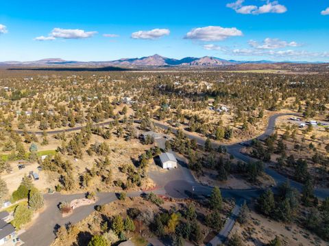 Tiny photo for 6225 NW Euston Court, Redmond, OR 97756 (MLS # 220211651)