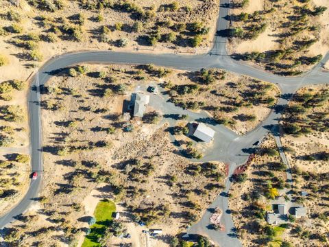 Tiny photo for 6225 NW Euston Court, Redmond, OR 97756 (MLS # 220211651)