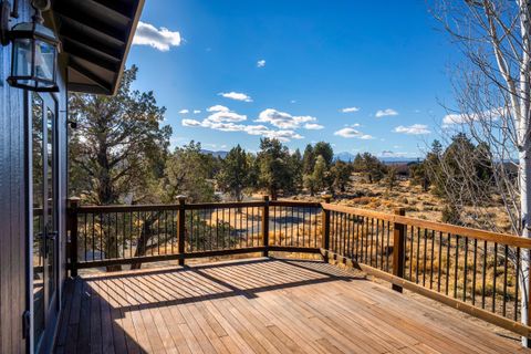 Tiny photo for 6225 NW Euston Court, Redmond, OR 97756 (MLS # 220211651)