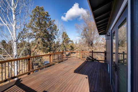 Tiny photo for 6225 NW Euston Court, Redmond, OR 97756 (MLS # 220211651)