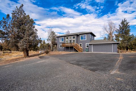 Tiny photo for 6225 NW Euston Court, Redmond, OR 97756 (MLS # 220211651)
