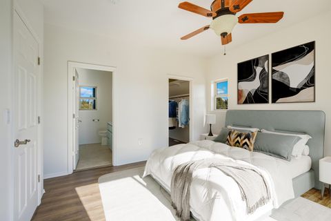 Tiny photo for 6225 NW Euston Court, Redmond, OR 97756 (MLS # 220211651)