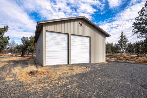 Tiny photo for 6225 NW Euston Court, Redmond, OR 97756 (MLS # 220211651)