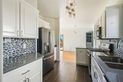 Tiny photo for 6225 NW Euston Court, Redmond, OR 97756 (MLS # 220211651)