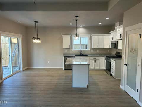 Tiny photo for 2235 Piazza Drive, Medford, OR 97501 (MLS # 220227349)