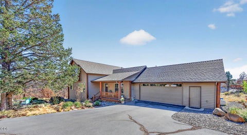 Photo of 17555 Mountain View Road, Sisters, OR 97759 (MLS # 220229425)