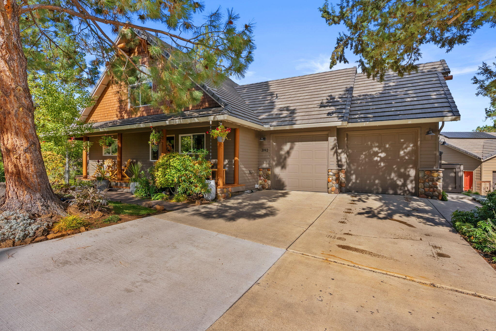 3192 NW Golf View Drive