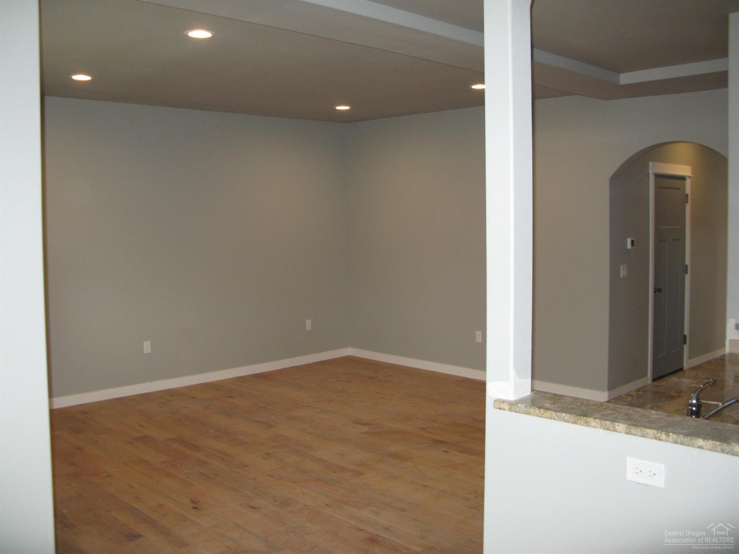 Ni Lah Sha Village - Residential