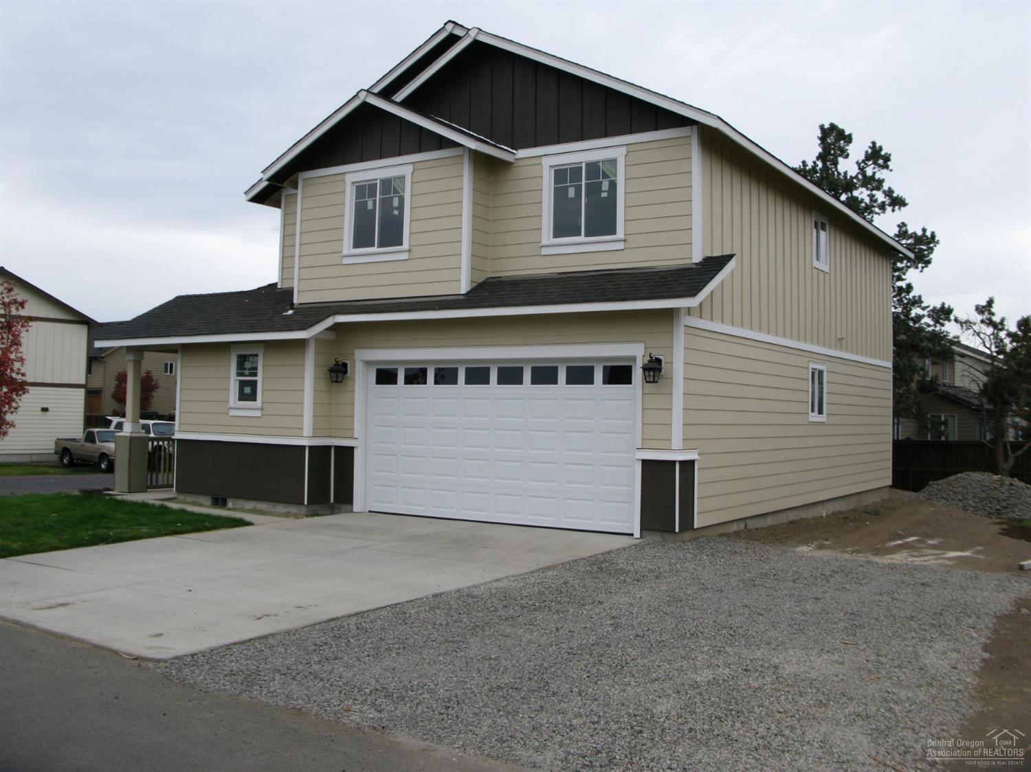 Ni Lah Sha Village - Residential