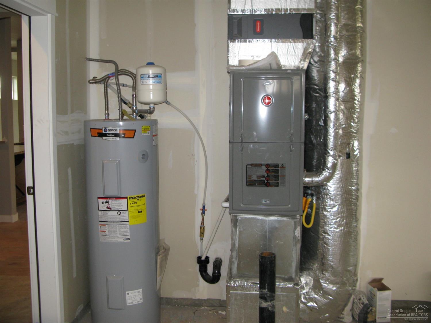 Ni Lah Sha Village - Residential