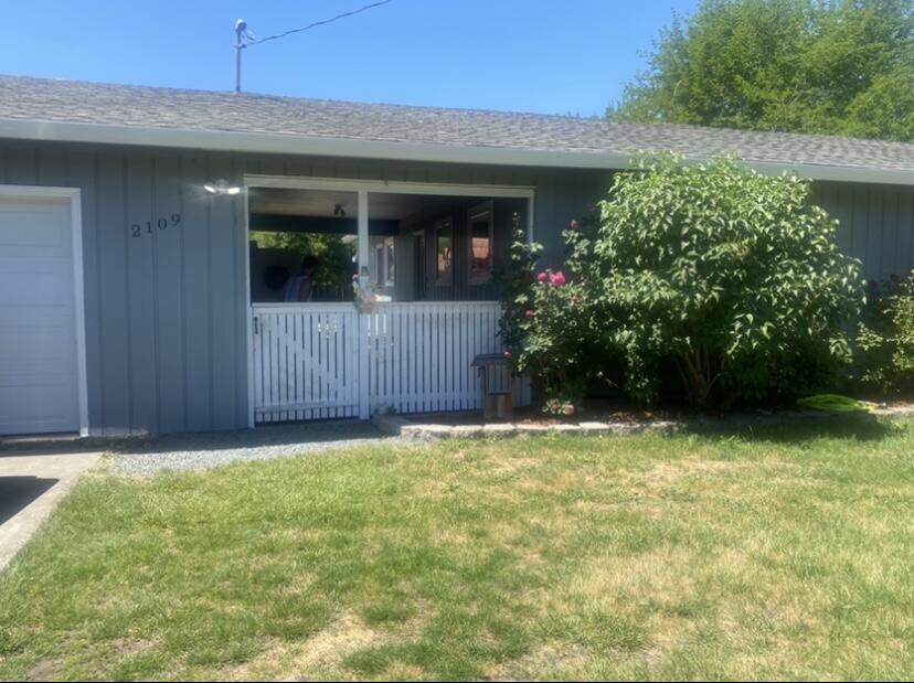 Ekholm Village Unit No 1 - Residential