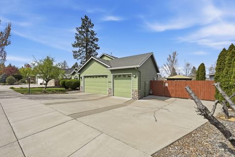 Tiny photo for 209 SE Soft Tail Drive, Bend, OR 97702 (MLS # 220219611)