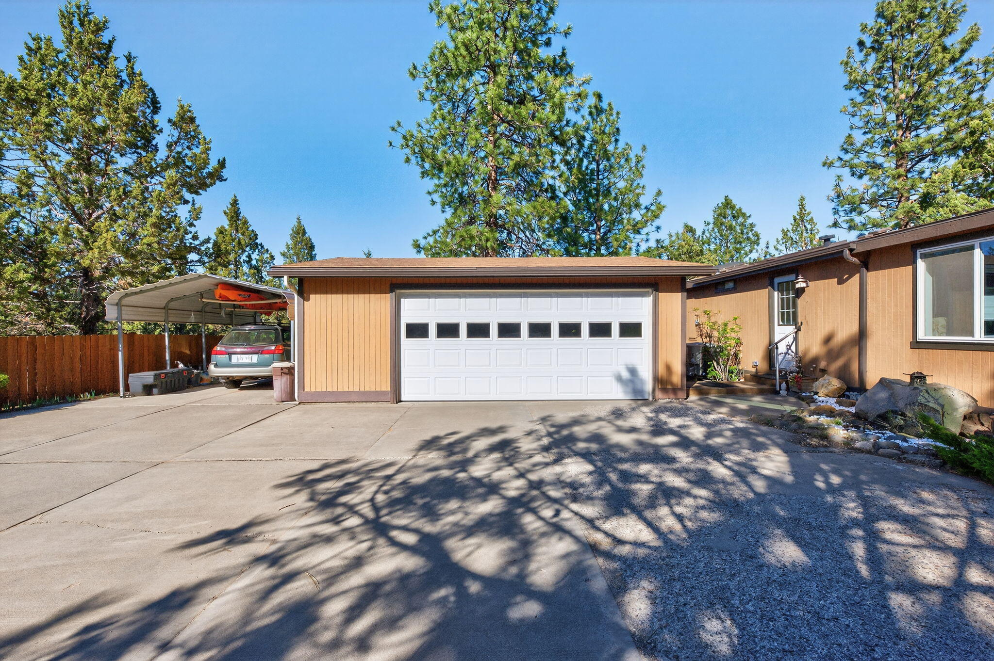 1624 SE Bronzewood Avenue