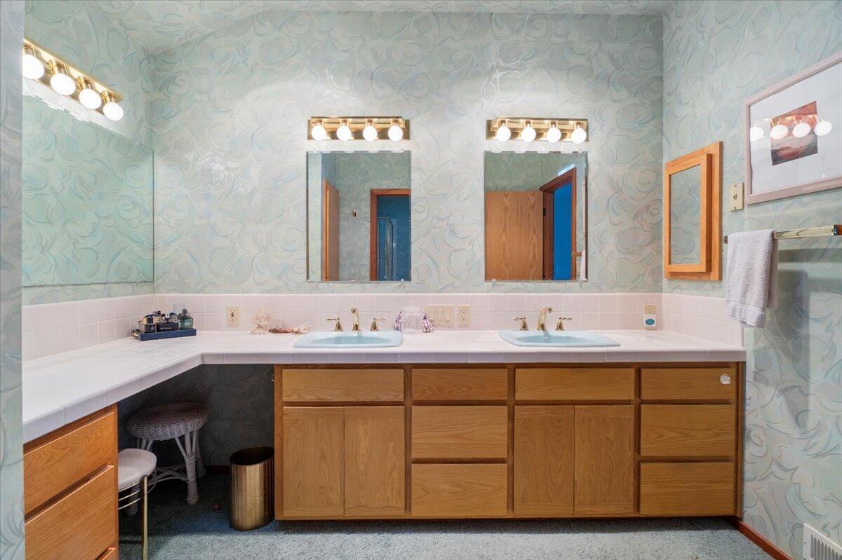 Fairway Crest Village - Residential