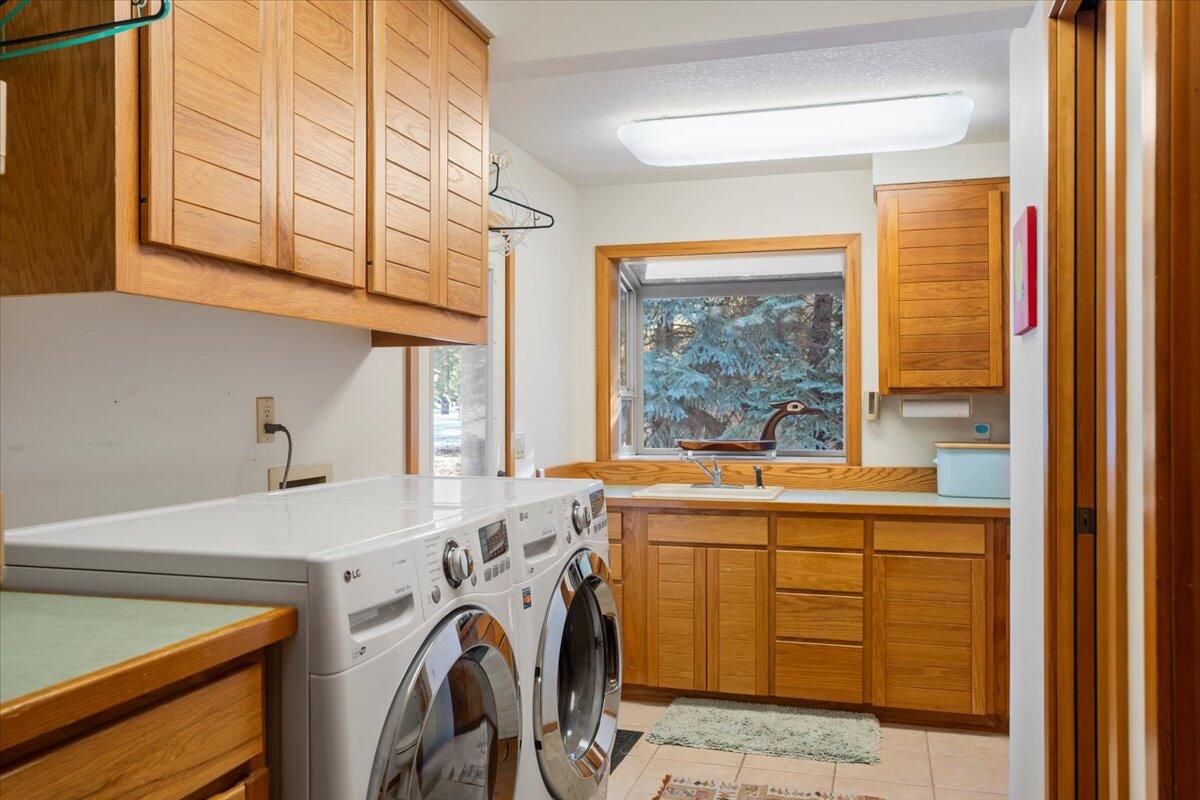 Fairway Crest Village - Residential