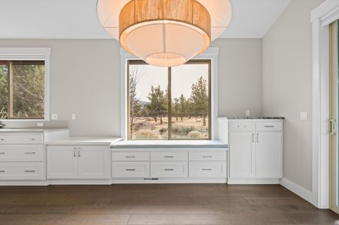 Tiny photo for 291 Sun Vista Drive, Redmond, OR 97756 (MLS # 220212201)